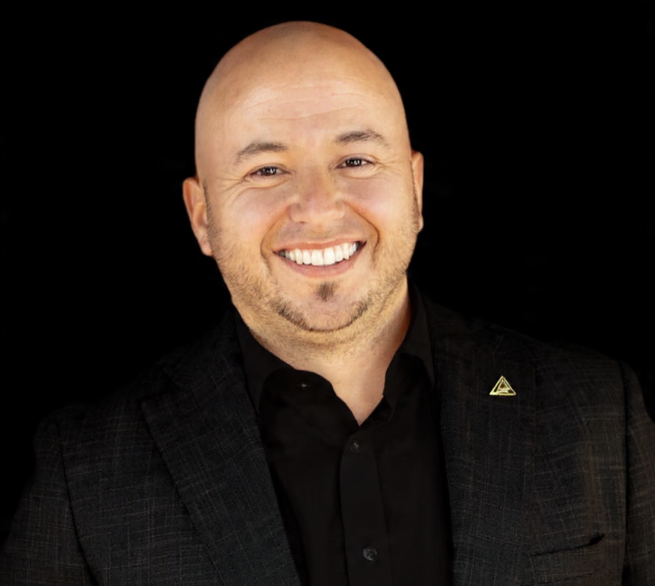Noel Medina — Founder & Owner of Lion Exteriors